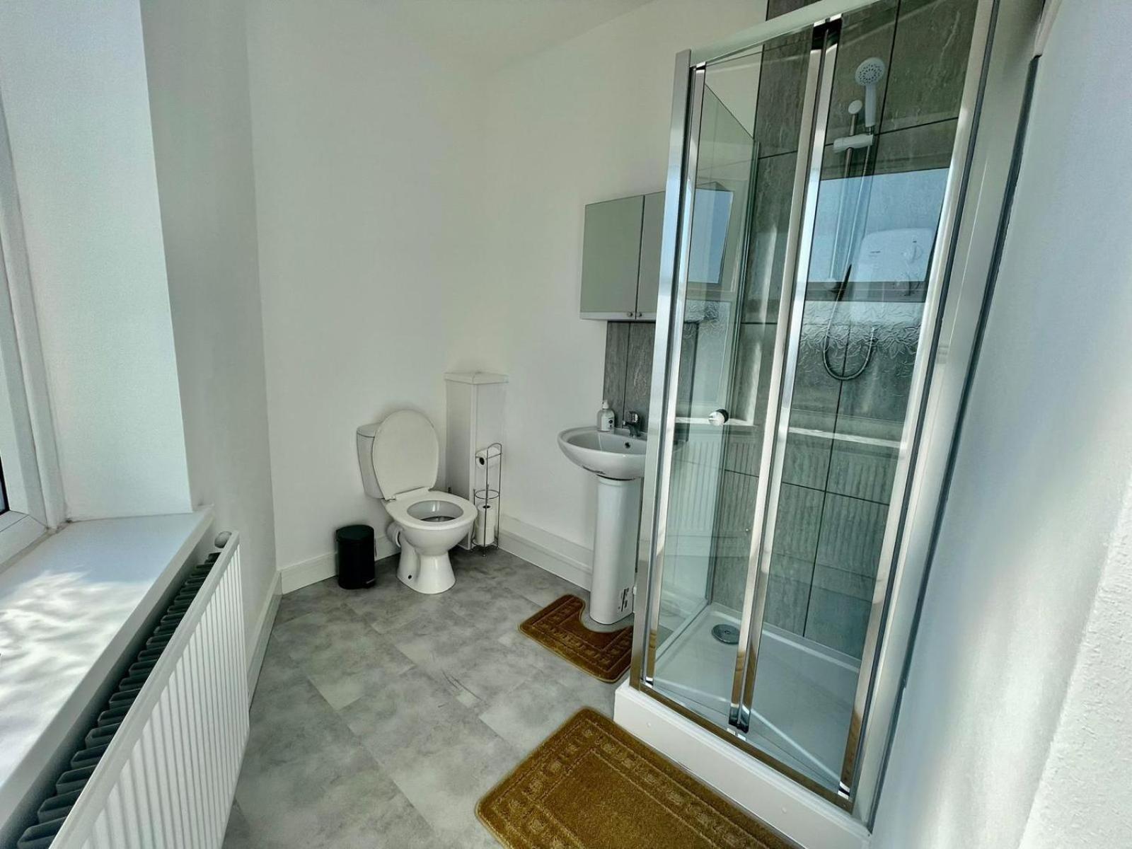 Cheerful 1 Bed Apartment Cardiff City Centre - Penarth Rd Номер фото