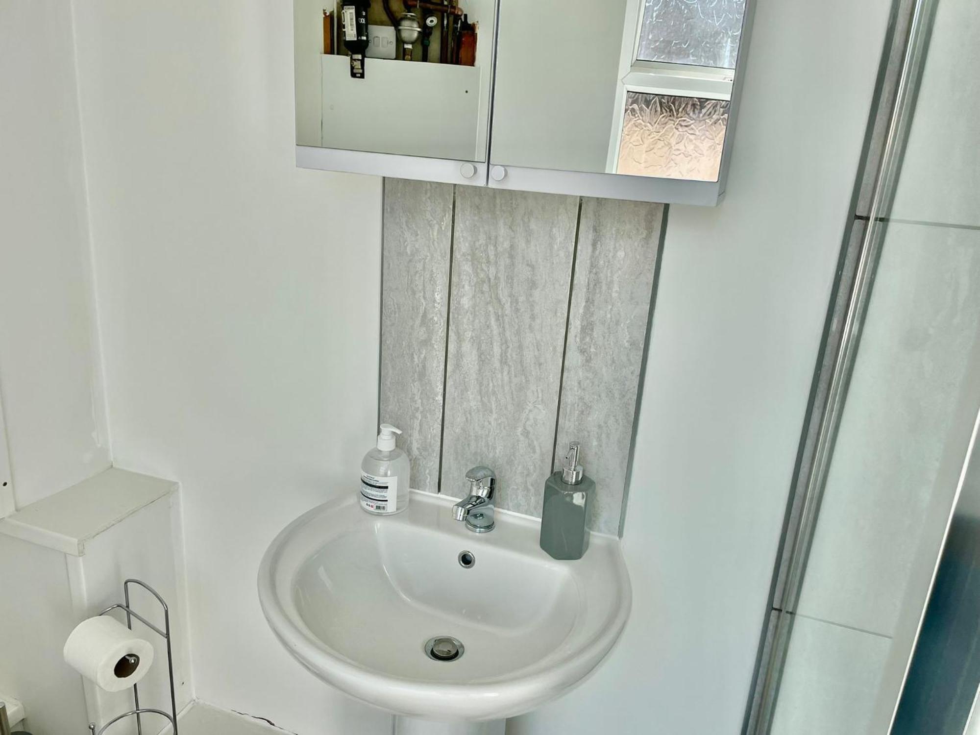Cheerful 1 Bed Apartment Cardiff City Centre - Penarth Rd Номер фото